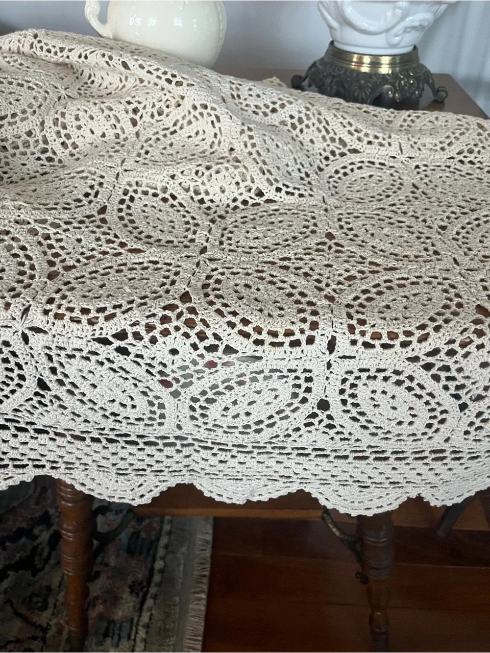 VTG Off White Beige Crochet Lace Tablecloth Scalloped 56”x 72” Excellent